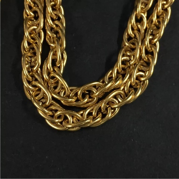 CHANEL CC Logo Gold Tone Pendant Necklace - Picture 5 of 8